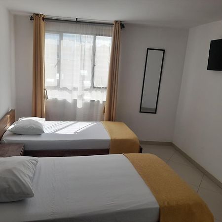 Hotel La Rueda Sr Barbosa  Zewnętrze zdjęcie